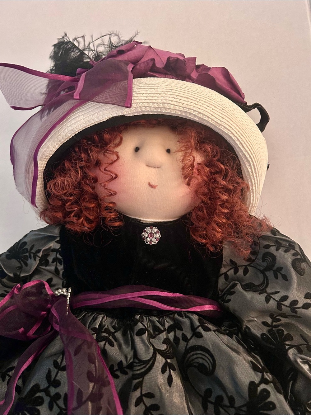 Vintage Little Souls Doll Gretchen Wilson "Vivien" 1999 Tag Signed A swanky Tin